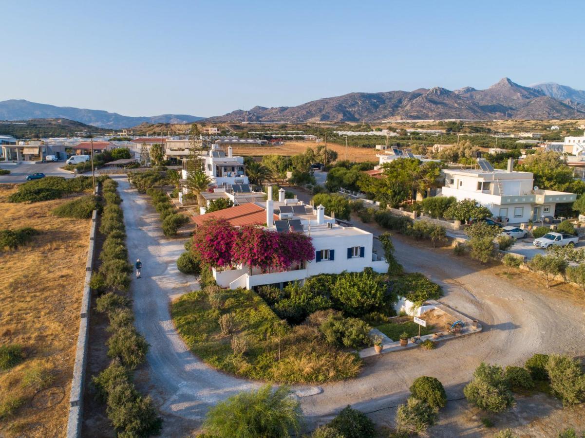 Margarita Apartments Ierápetra Buitenkant foto